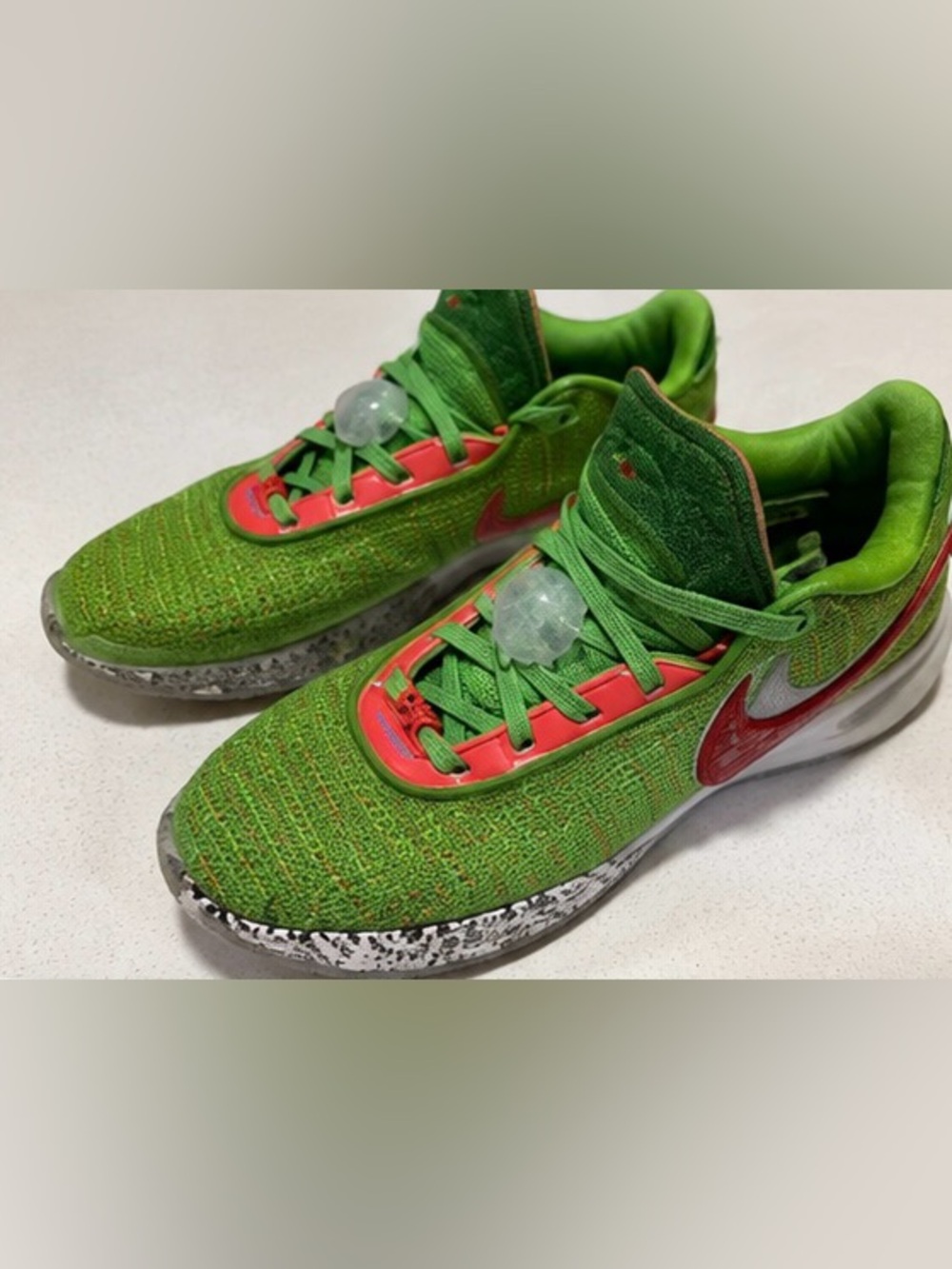 Nike LeBron XX
"Stocking Stuffer" / "Christmas"
